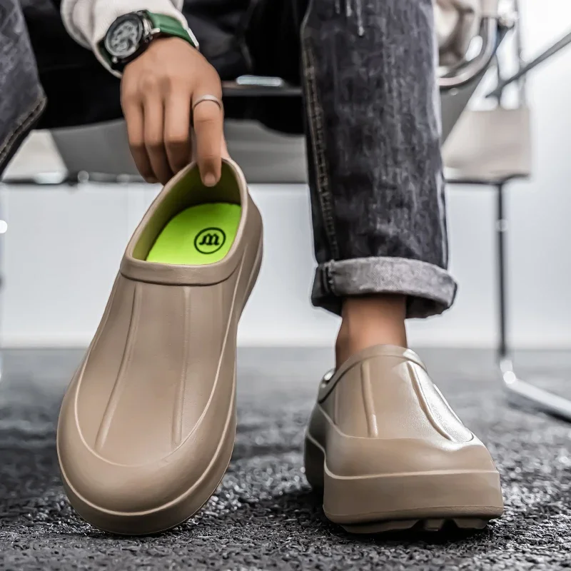 Men's Chef Shoes Oil Resistant Anti Slip Waterproof Quick Drying Luxury Slippers Thick Soles Comfortable Casual Fishing Shoes