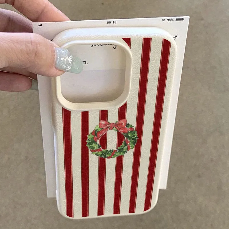 Festive Christmas Wreath Design Phone Case - Ideal for Holiday Cheer and New Year Celebration