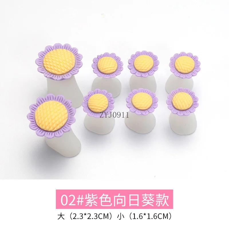 *Nail art, silicone finger splitter, toe splitter, foot cotton, small daisy, toenail nail art tool.