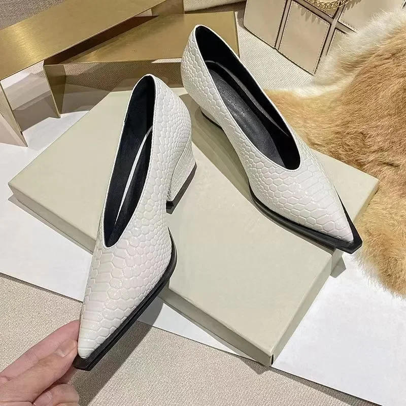 Fashionable Crocodile Leather Office Shoes 2024 Women's Simple Patent Leather Shallow High Heels Pointed Toe Women's High Heels 5