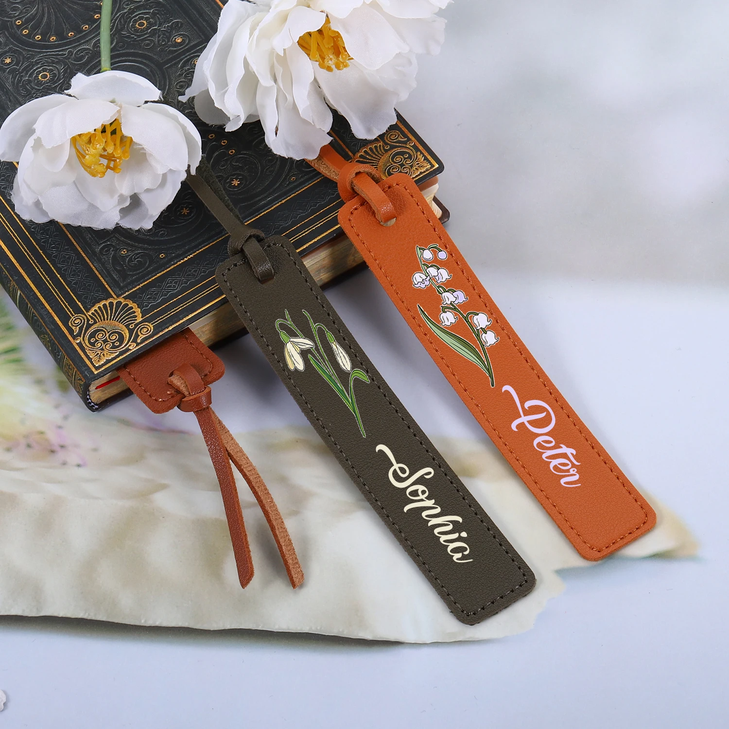 Personalized Leather Bookmark For Friend Name Bookmark with Birth Month Flower For Book Lover Gift PU Leather bookmarks stationery supplies