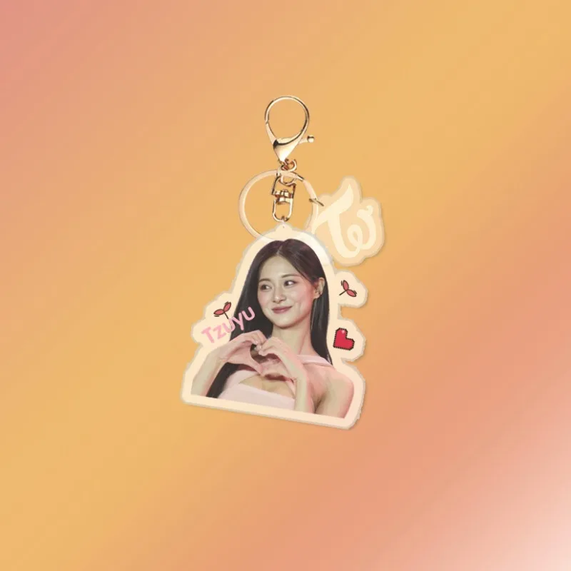TWICE キーホルダー　20個 KPOP TWICE 2024 Merch Keychain for Women Men Kawaii Fashion