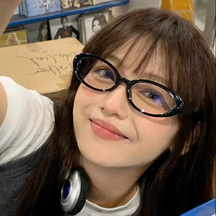 Luxury Brand Designer Oval Frame Glasses Retro Anti Blue Light Ladies Reading Eyewear Finished Farsighted Eyeglasses Diopter 2