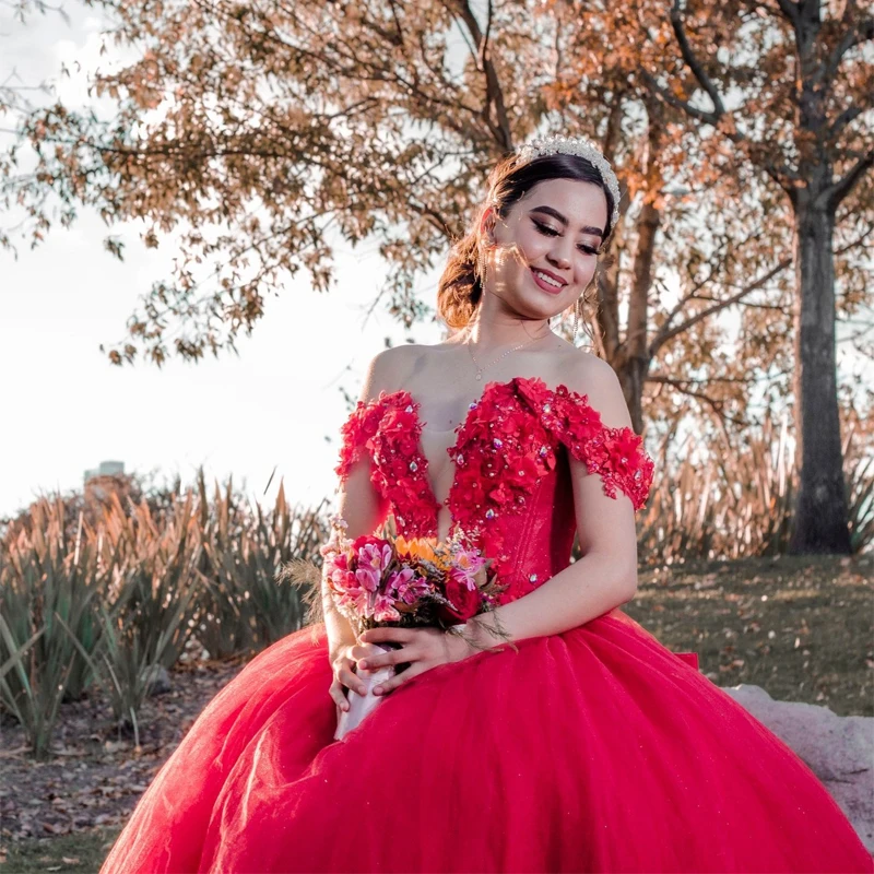 

Red Quinceanera Dresses Strapless Luxury Prom Vestido 3D Flower Appliques Beads Sequin Tiered For 15 Girls Ball Gowns Sweet