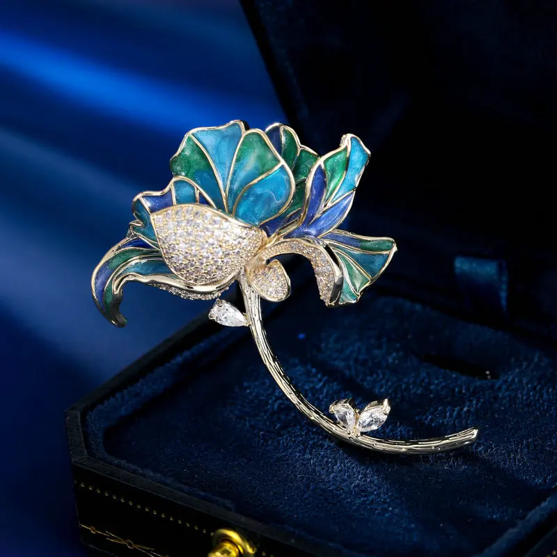 

Elegant Temperament Enamel Plated Lotus Brooches Pins New Fashion Statement Flower Corsage Bouttoniere Accessories