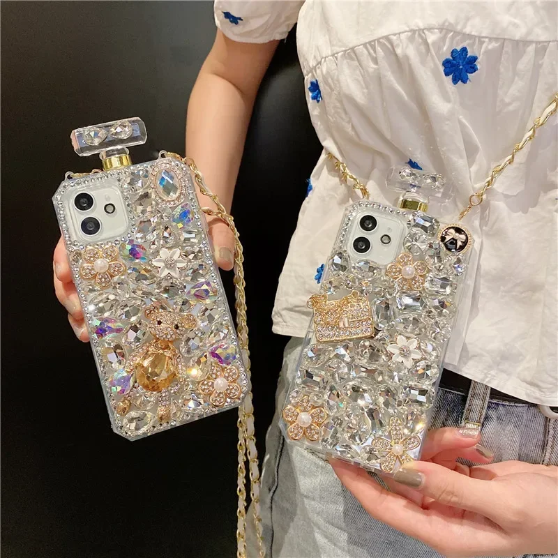 Hot Bling 3D Bear Perfume Bottle Case For iphone 15Pro 14Plus 13 Pro MAX 16 PLUS Rhinestone Cover Capa