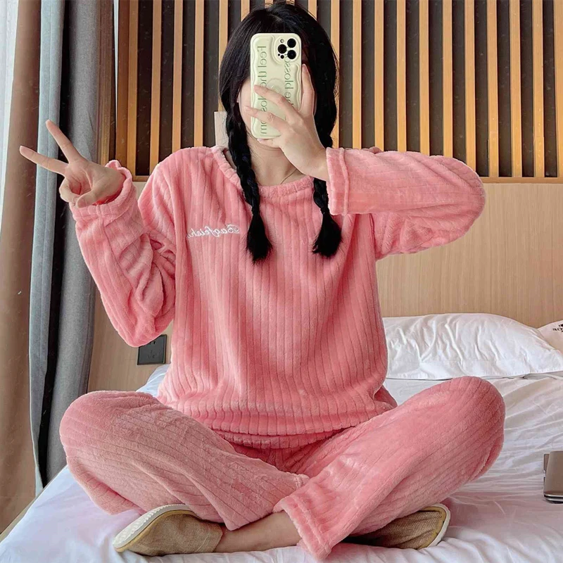 Autumn Winter Warm Flannel Pajamas for Women Students Cute Plus Velvet Thicken Loose Sleepwear Set  Coral Velvet Home Clothes