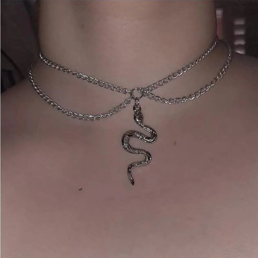 

Boho Snake Pendant Necklace Female 2022 Double Layer Creative Sweet Clavicle Necklaces Girl Romantic Fashion Jewelry Gift