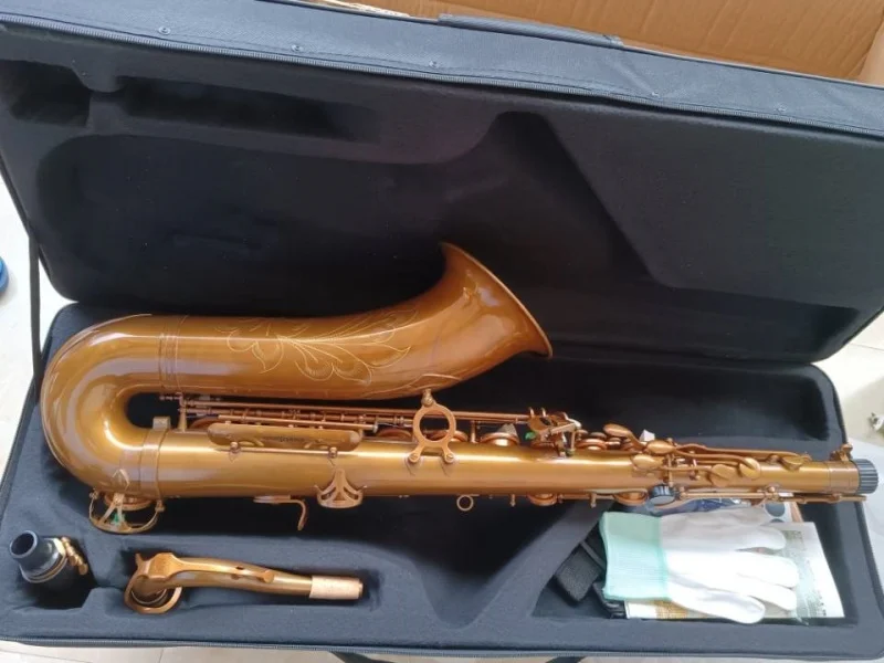 high-quality Tenor Saxophone Antique copper saxophone with box accessories.