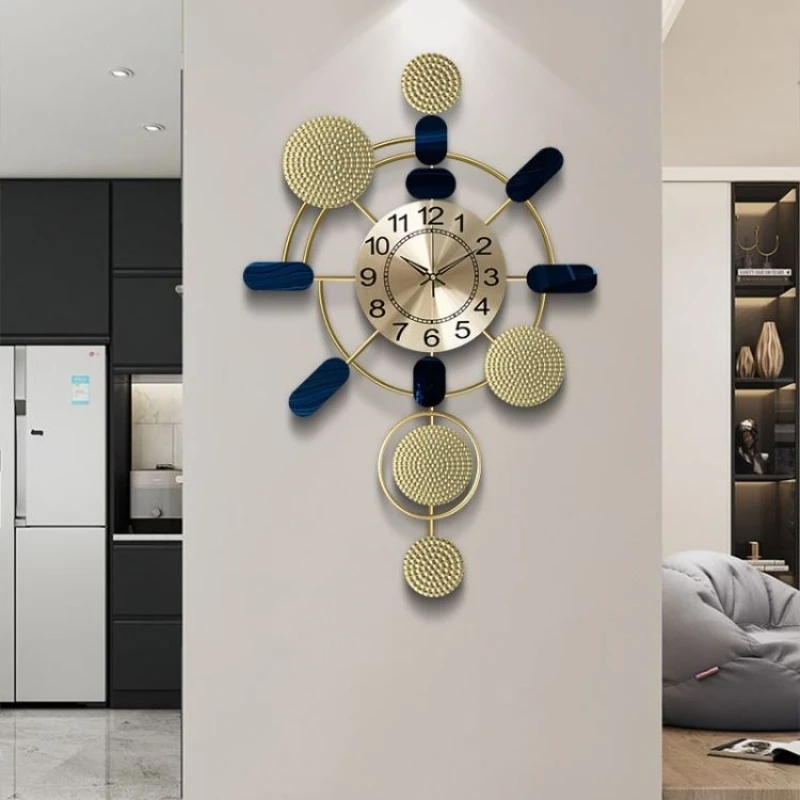 

European Style Metal Wall Clock Living Room Modern Wall Watch Luxury Home Decoration Wall Watches Minimalist Mute Quartz Clock