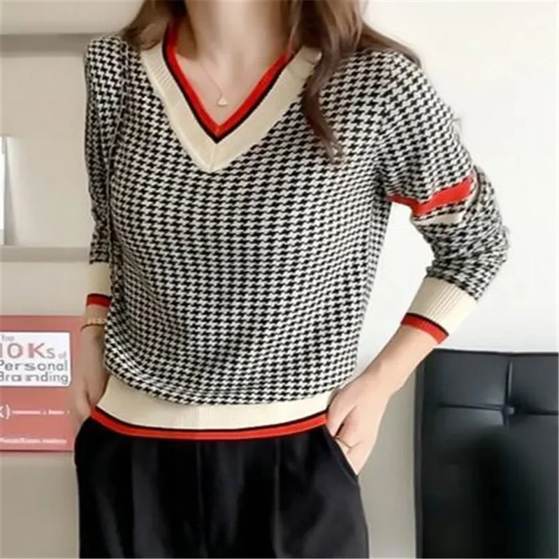 

Autumn Winter V-neck Houndstooth Casual Fashion Sweater Ladies Simple All-match Knitting Jumper Top Women Loose Pullover Outwear