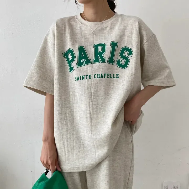 ملابس رياضية صيفية نسائية