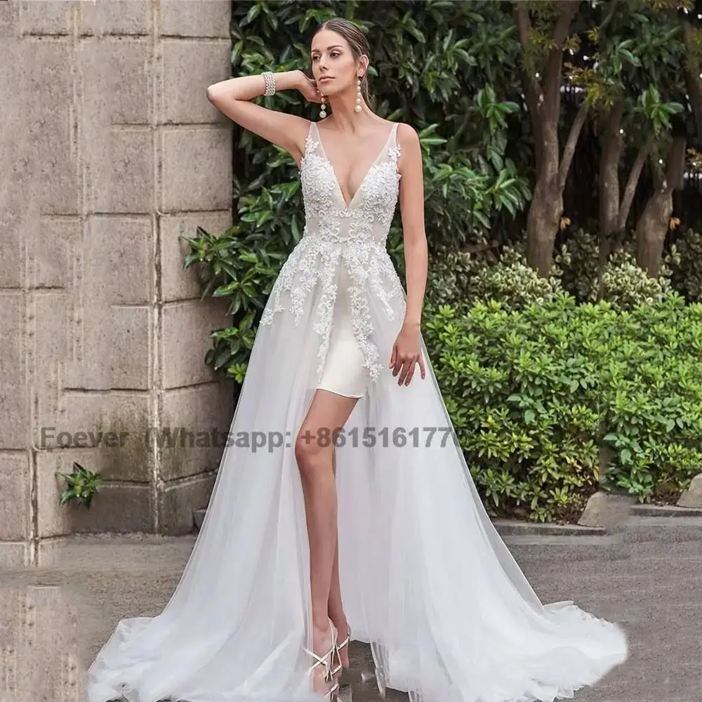 

Bohemian Deep V-Neck Wedding Dress Lace Appliques Sleeveless High Split Bridal Gown Backless Tulle Court Train Vestidos De Novia