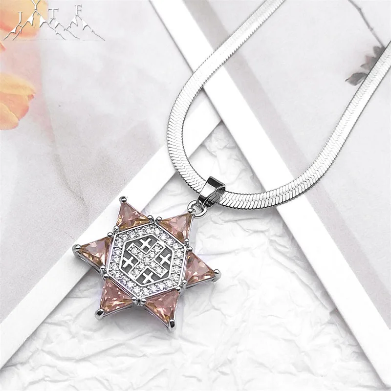Collana in argento con ciondolo stella di David