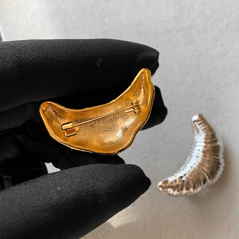 Trend Croissant Brooches Men Women Couple Metal Pins Jewelry Gifts