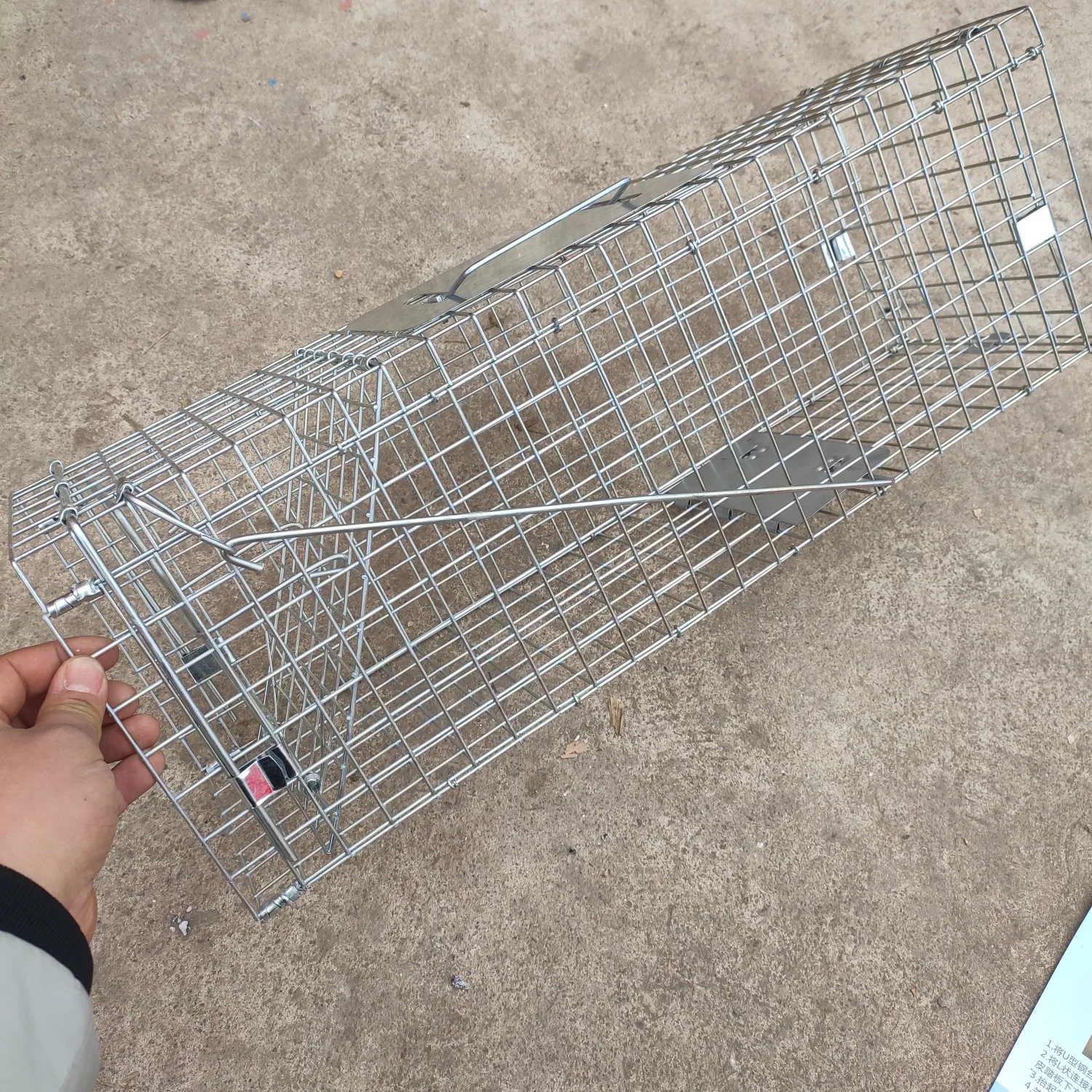  LifeSupplyUSA Humane Live Animal Trap - Catch and Release  1-Door Cage Trap for Dogs, Foxes, Badgers, Coyotes, Similar Sized Animals -  No Kill Easy Trapping (42x15x15) : Patio, Lawn 