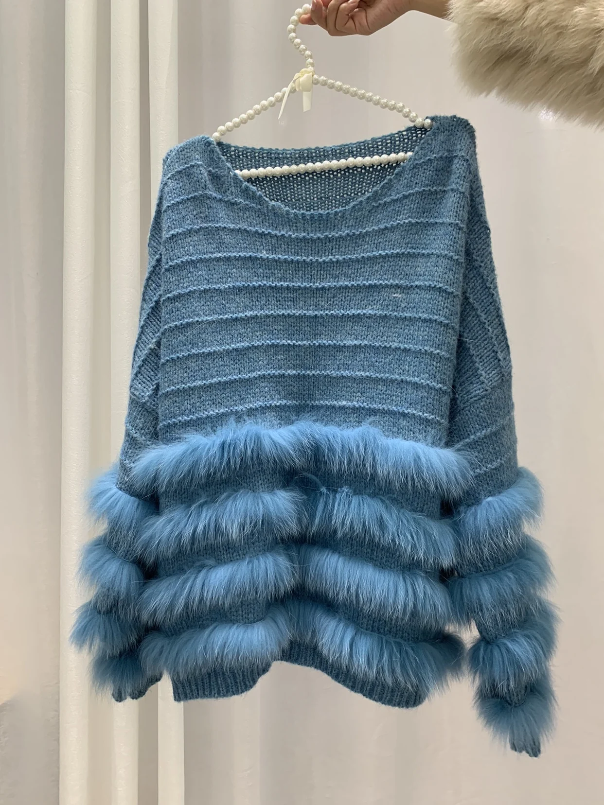 2022 Autumn and Winter New Fashion Fox Fur Knitted Coat for Women Short Round Neck Pullover Long Sleeve Sweater Top Female