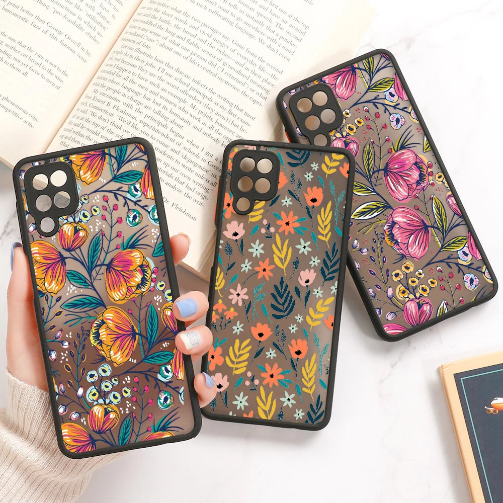 Elegant Floral Matte Phone Case - Chic Protective Cover with Delicate Flower Design
