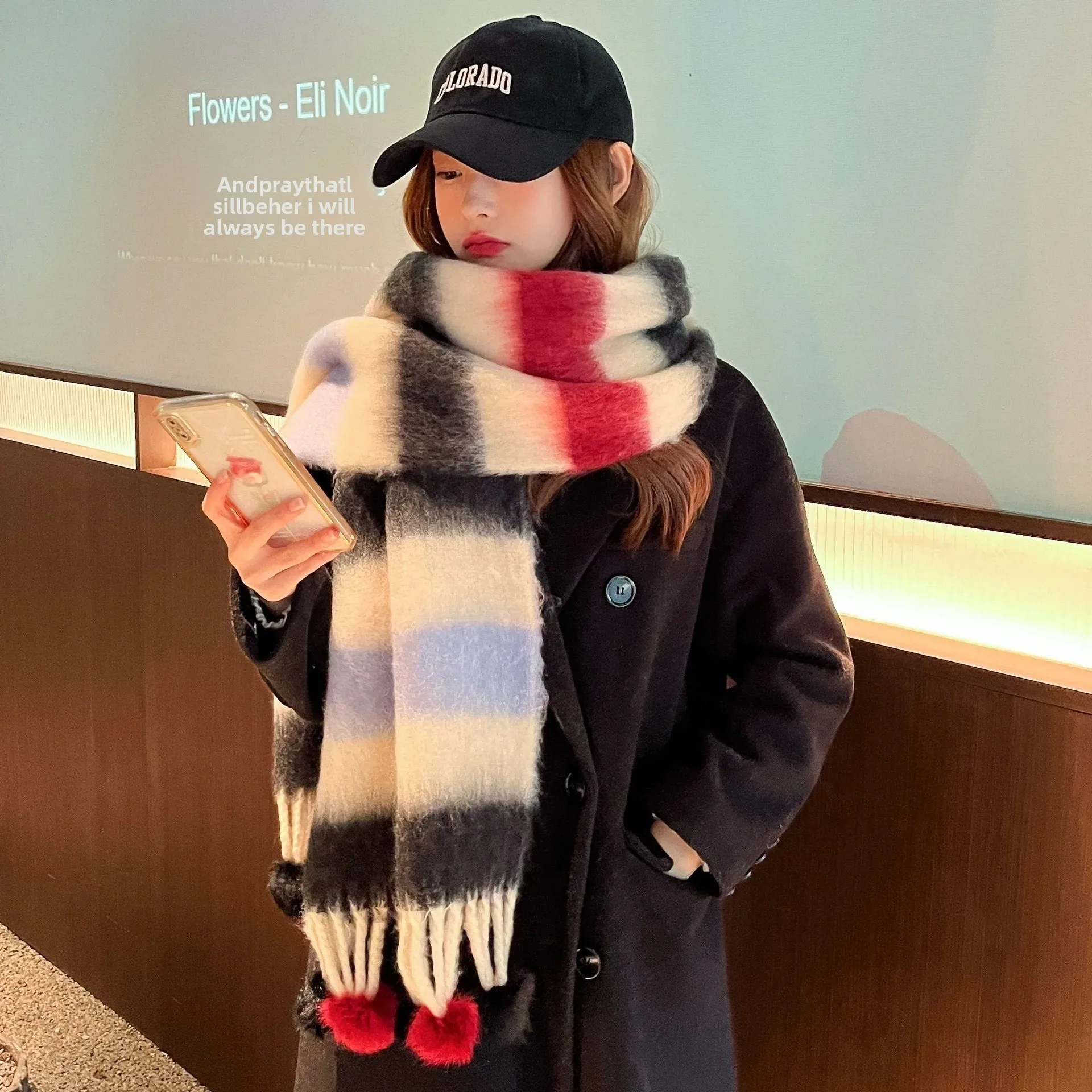 Fur Ball scarf [black and red]]