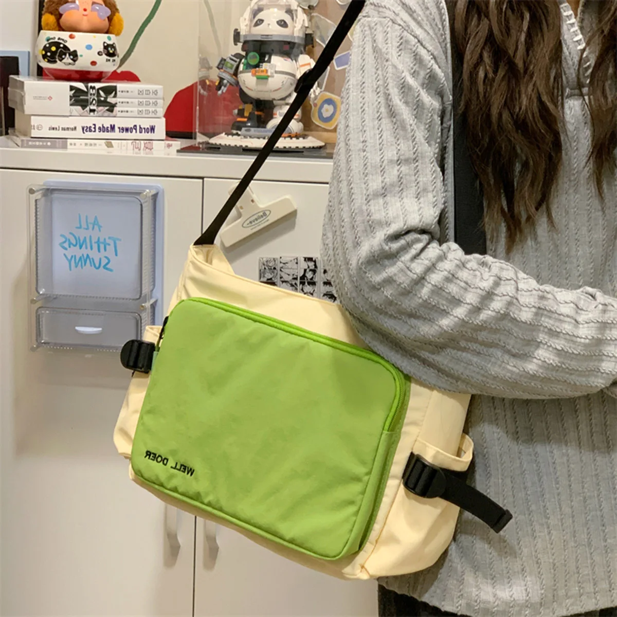 Crossbody Bag for Girls, Trendy Messenger Bag for Middle School Students, Shoulder Bag for Teenagers and High School Students, Tutoring Bag, Art Bag for Elementary School Students