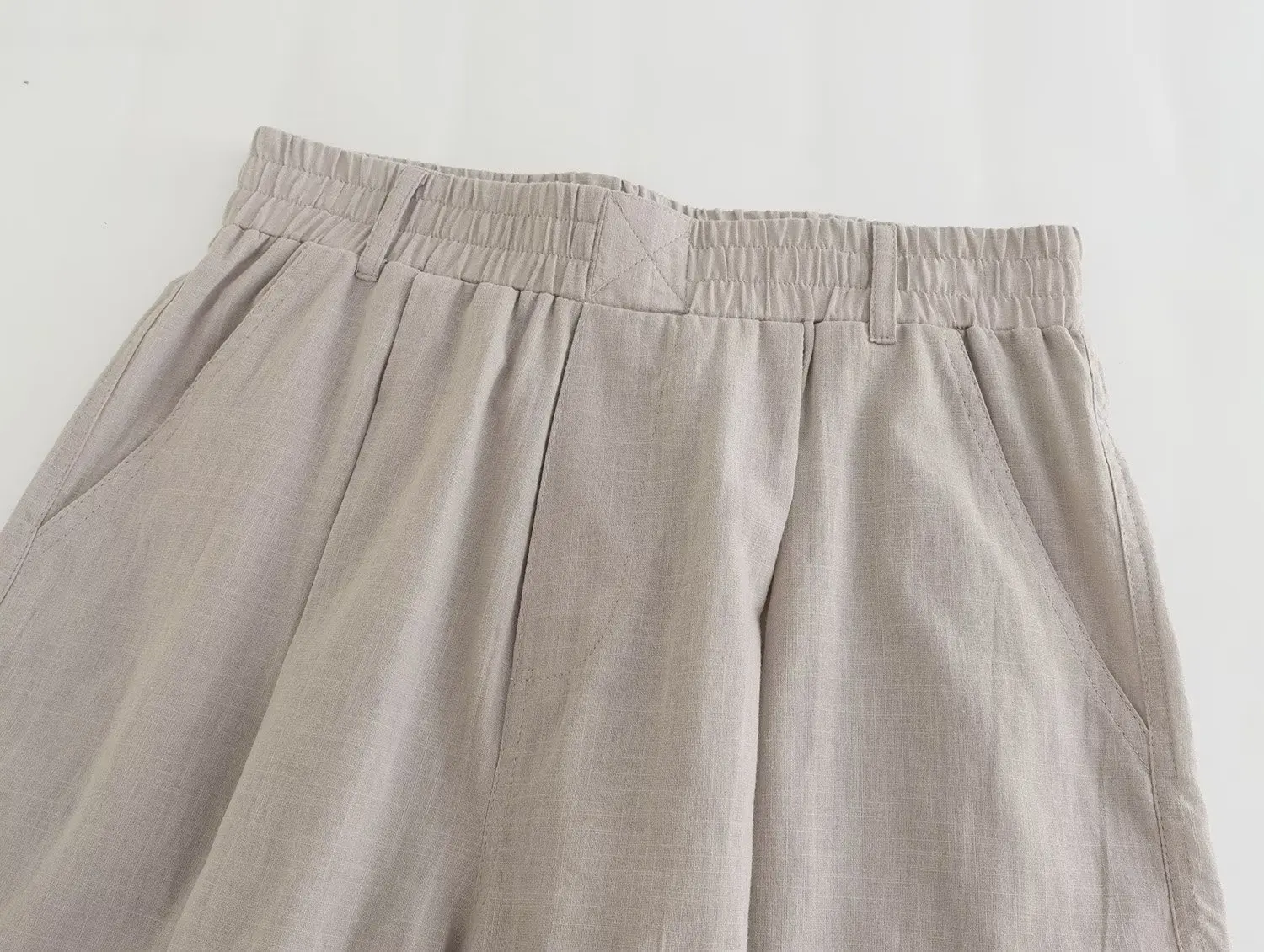 Maxdutti Japanese Solid Color Loose Shorts Women Bermuda Shorts Fashion Simple Summer Casual Harem