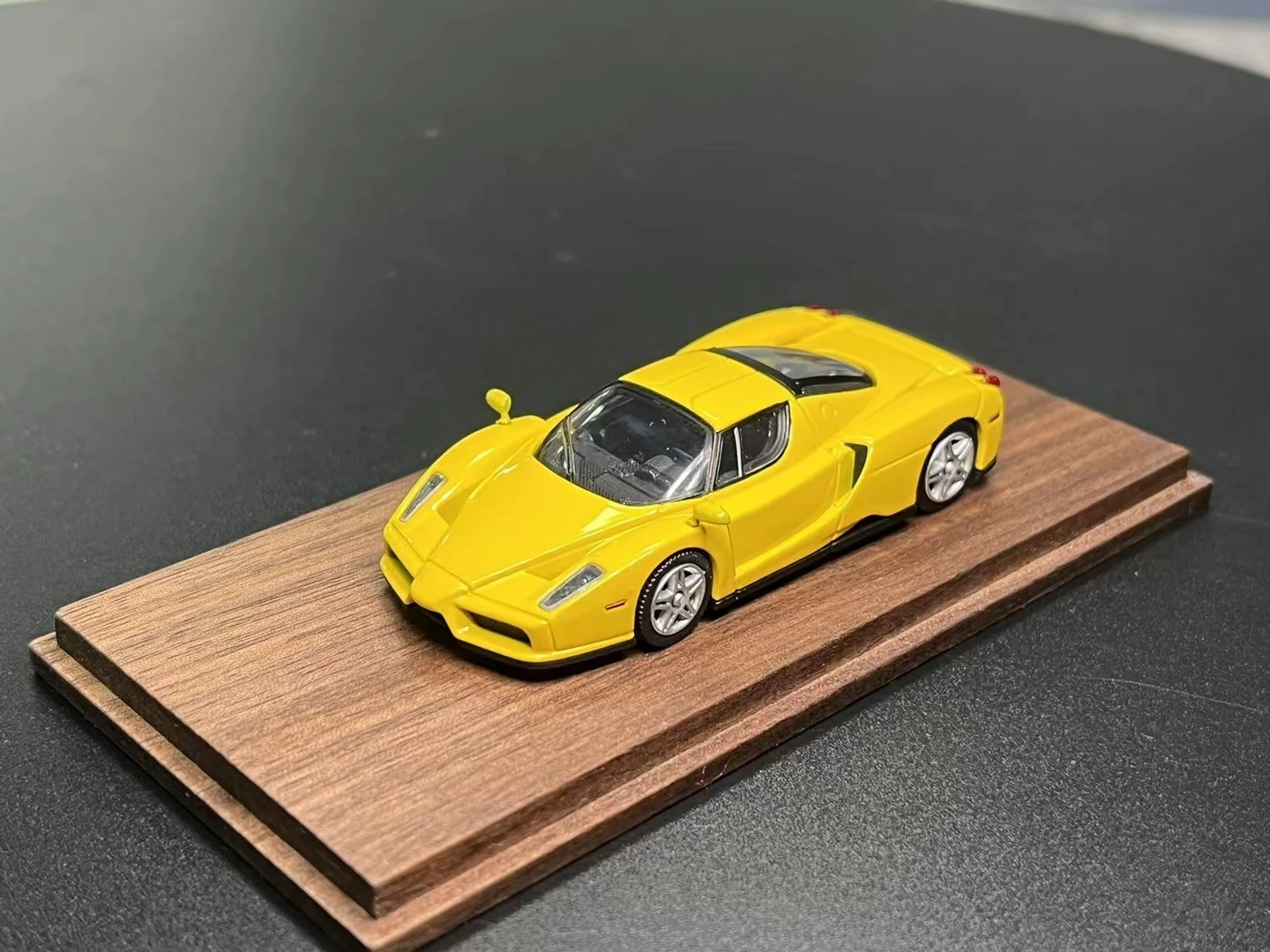 Findclassically FY 1/64 Enzo 합금 자동차 모델 한정판 수집용 장식품