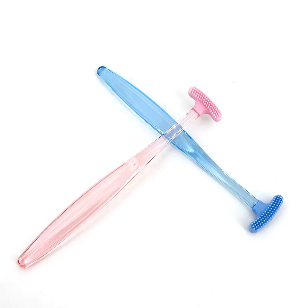 Puliscilingua in silicone e detergente orale per alito fresco_voghion.com