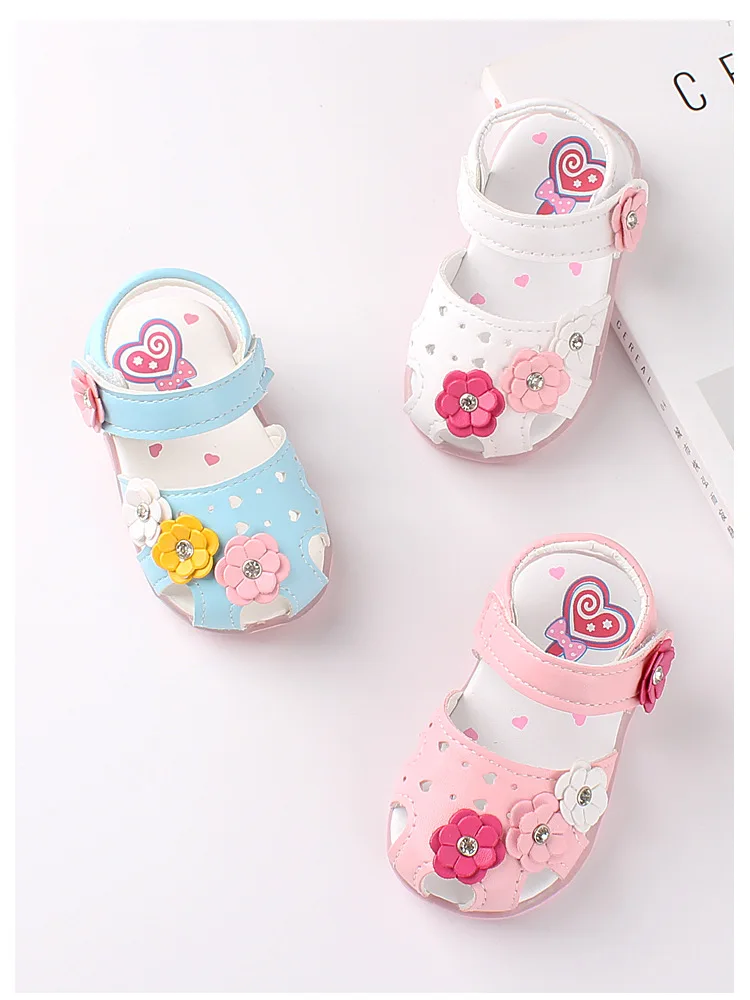 Toddler Girls Summer Sandals New LED with Lights Infant Girls Sandals Flower Bow Luminous Lightweight Breathable Kids Baby Shoes extra wide fit children's shoes