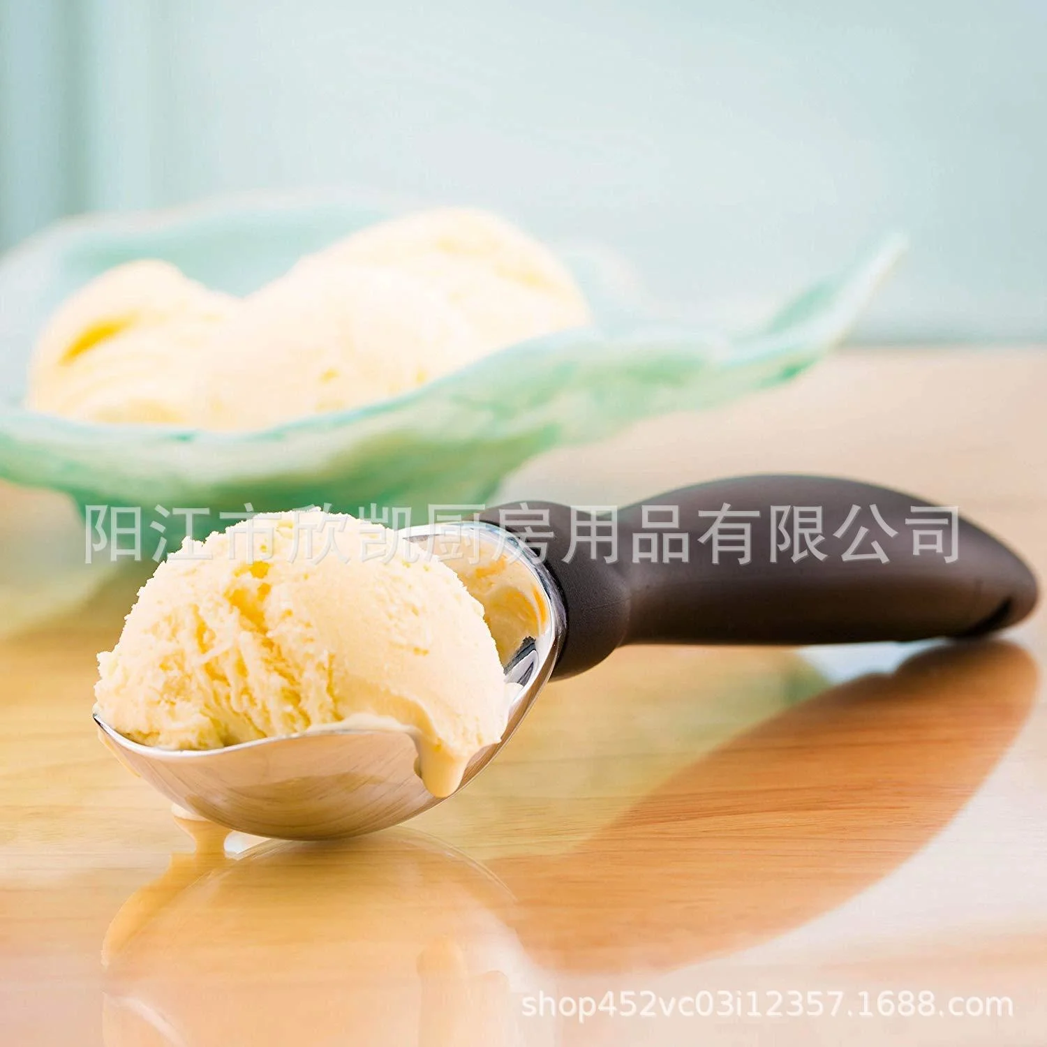 Pink plastic PP handle zinc alloy electroplating high-quality ice cream spoon