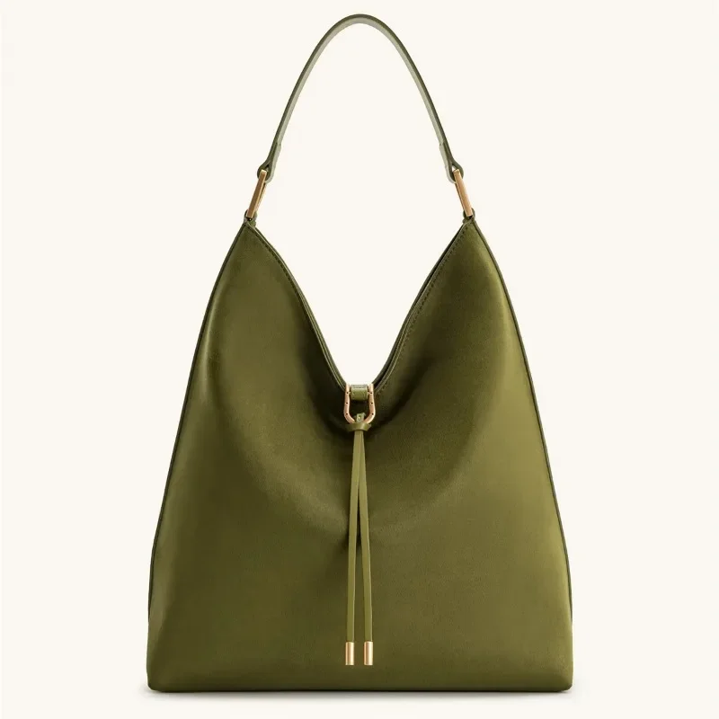 حقيبة كتف JW PEI Aria ذات سعة كبيرة من جلد الغزال...