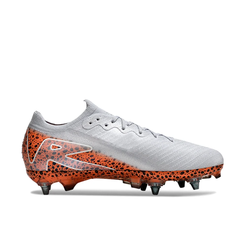 Men's Soccer Shoes SG Football Boots Breathable Grass Training Sneakers Cleats Outdoor Low Top Sport Footwear