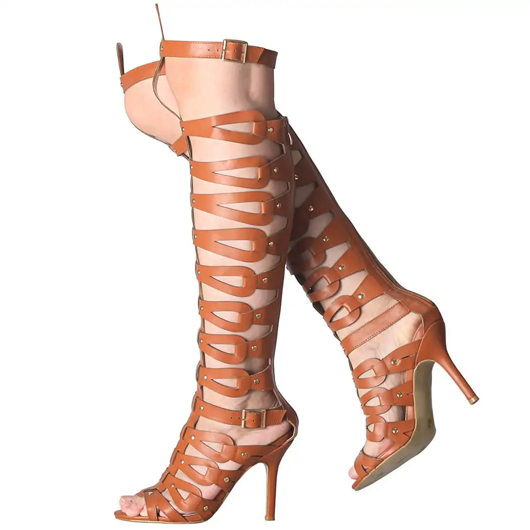 spartiates cloutées