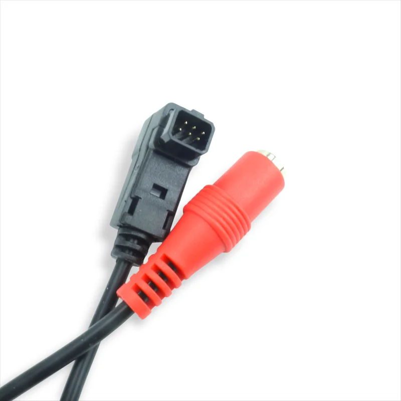 Connecteur Futaba Square mâle et fiche jack 3.5mm du câble simulateur USB