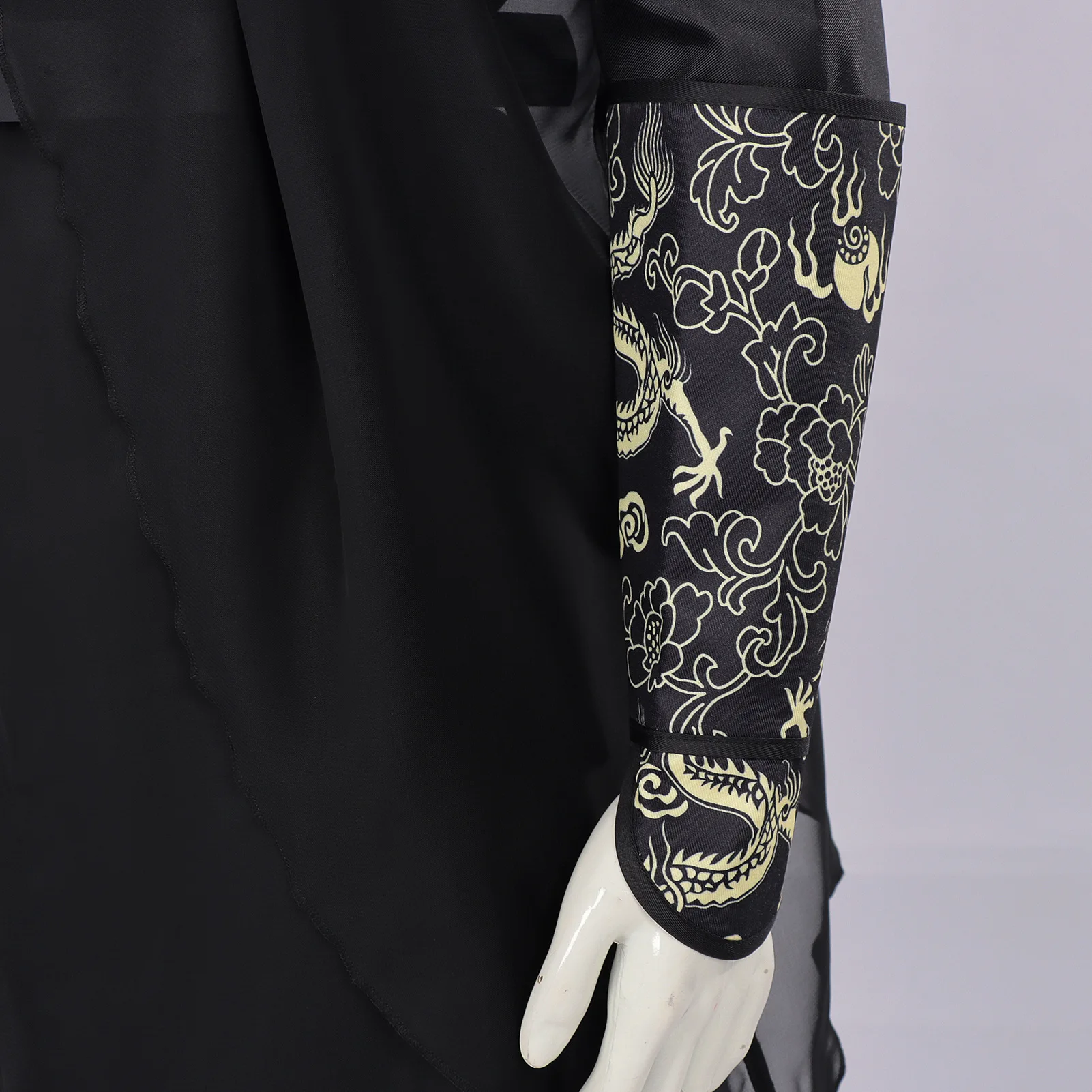 The Scum Villain's Self-Saving System Luo Binghe Cosplay Costume for Adults (Unofficial)