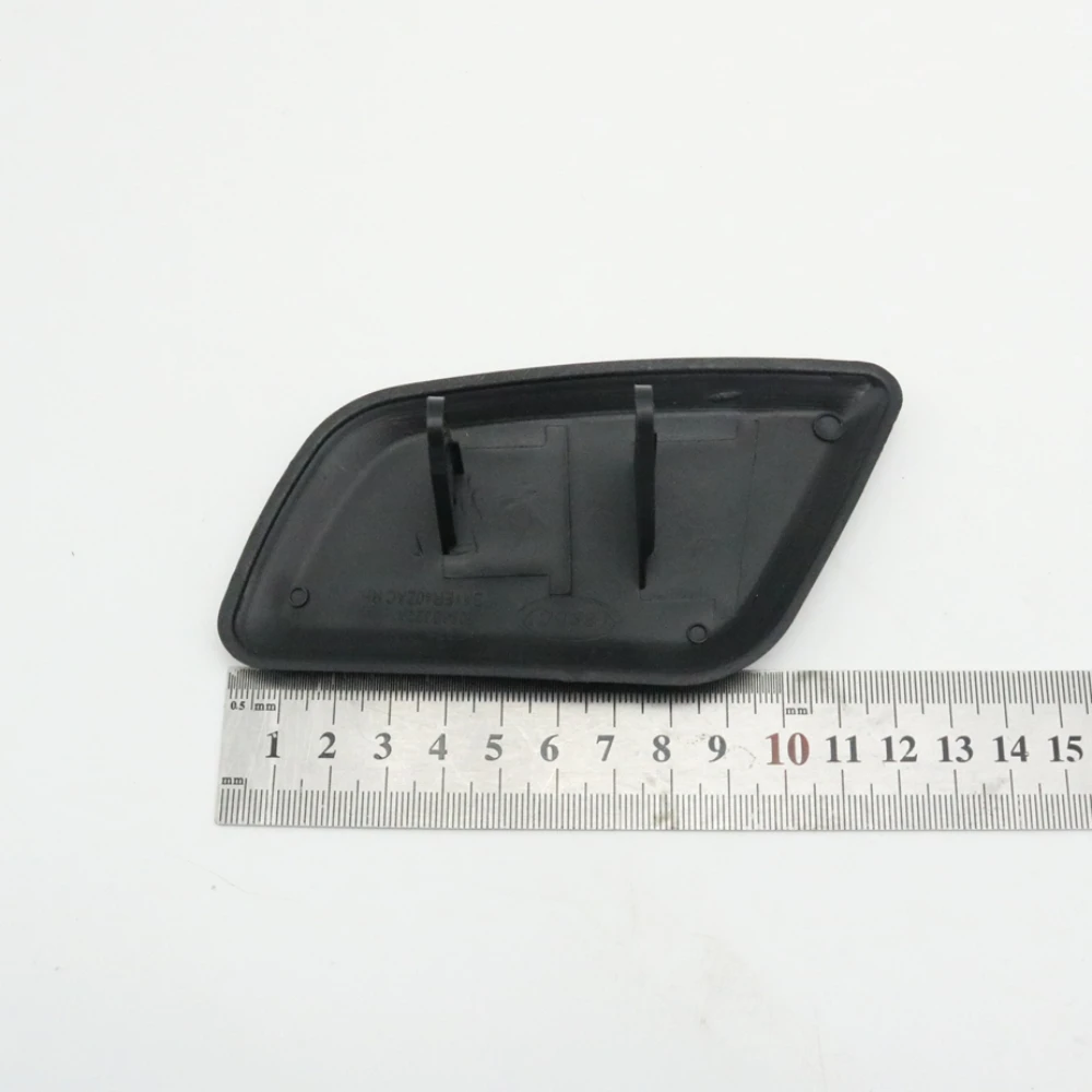 Car Headlight Washer Nozzle Cover For Chrysler Sebring front bumper Headlamp headlight washer spray nozzle cover cap