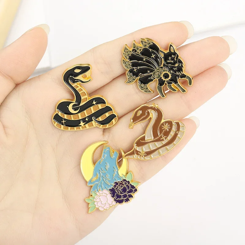 Fashion Alloy Jewelry Animal High Wolf Bat Snake Enamel Electroplated Safety Brooch Anti Badge Slip Pins Light Buckle Wholesale leopard animal bath mat set wildlife hunting cheetah jungle butterfly doormat bathroom door rug carpet non slip toilet lid cover