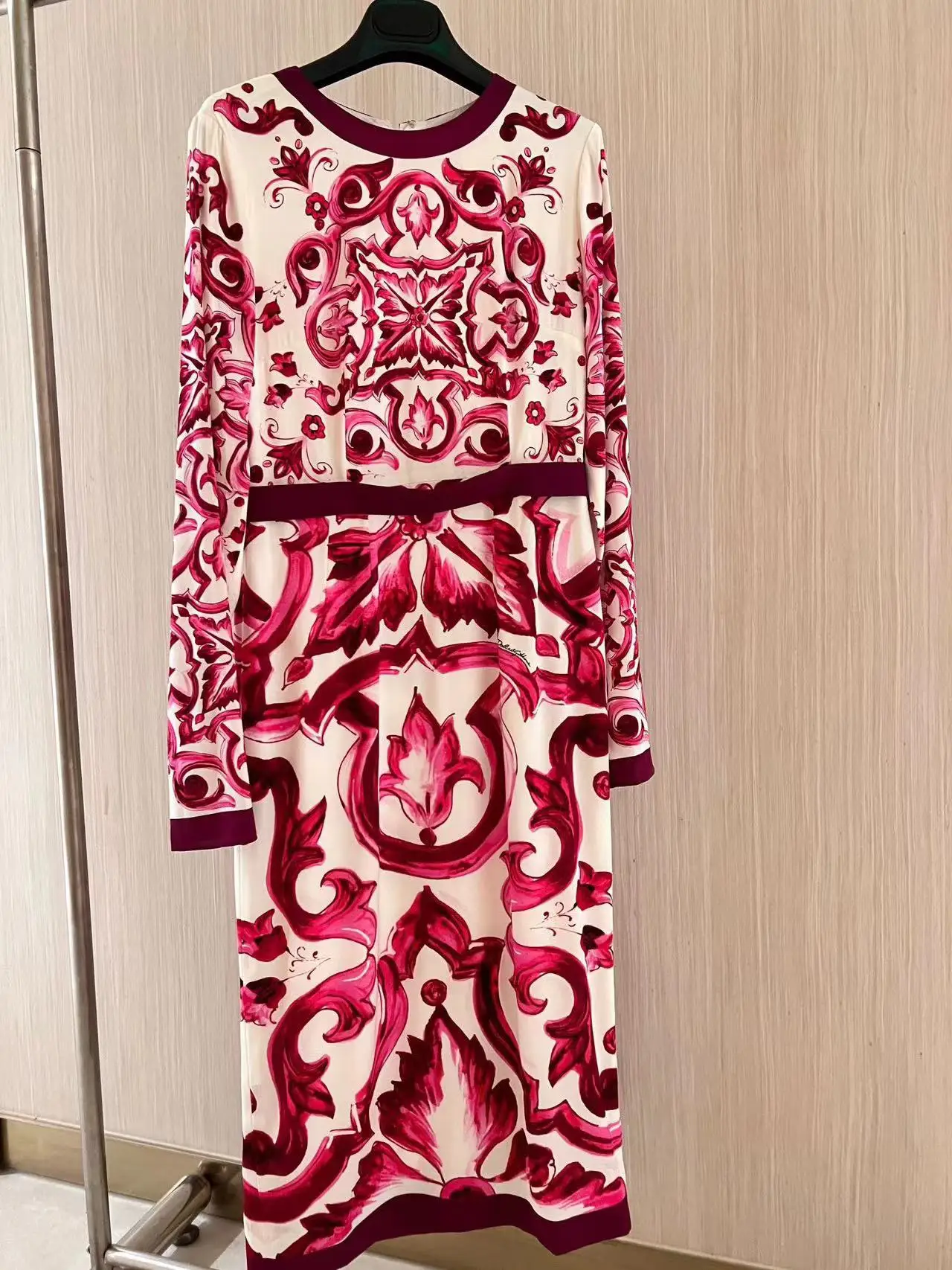 

High Quality 2023 Summer Women Fashion Designer Runway Vintage Style Red Long Sleeves Porcelain Printed Cotton Midi Dress