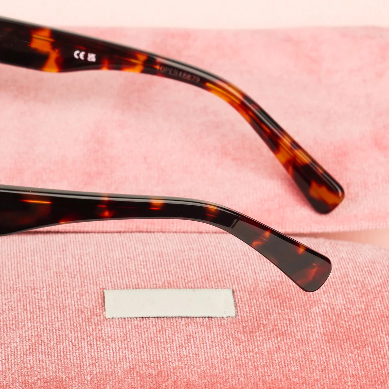 2025   ƼƮ  ۶ 귣  Ƽ ̺ ̿  ҳ  ۶ UV400