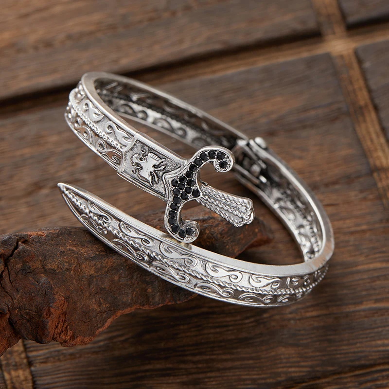 Bangle Bracelet Retro Classic Creative Sword Shaped For Men and Women Fashion Personality Exquisite Open Party Jewelry Gifts