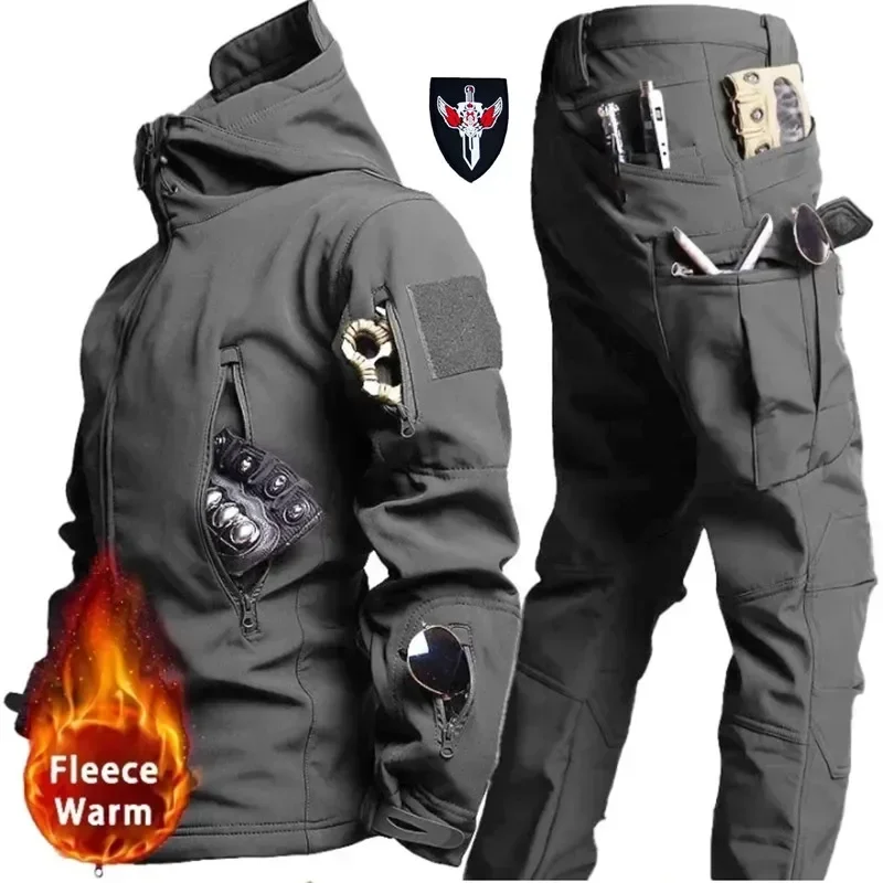New Outdoors Soft Shell Autumn and Winter Plush Thickened Mountaineering Tactics Training Waterproof Windproof Charge clothing