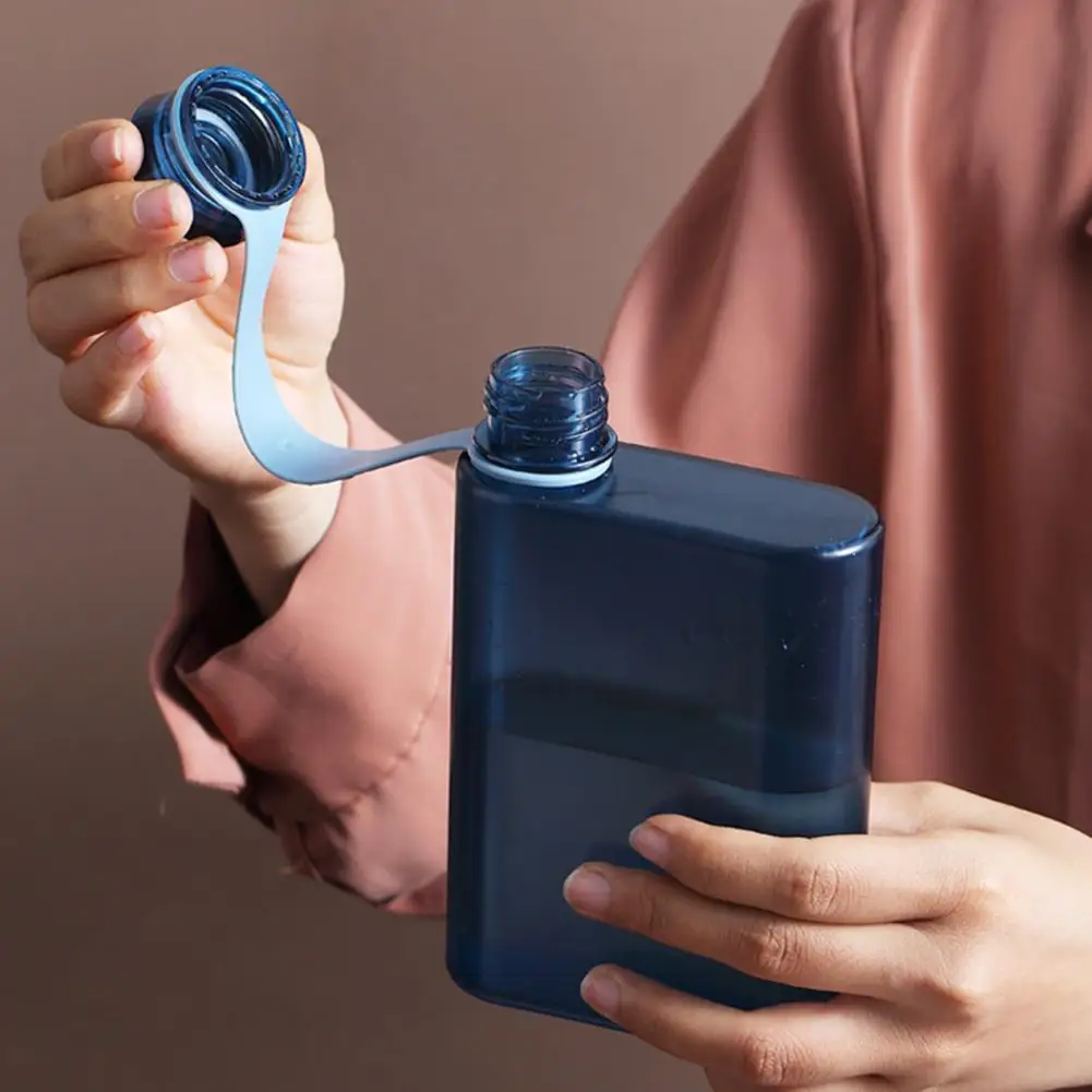 Wide Application Translucent Filling Water Outdoor Sports Portable Water Bottle Flat Bottle Outdoor Sports