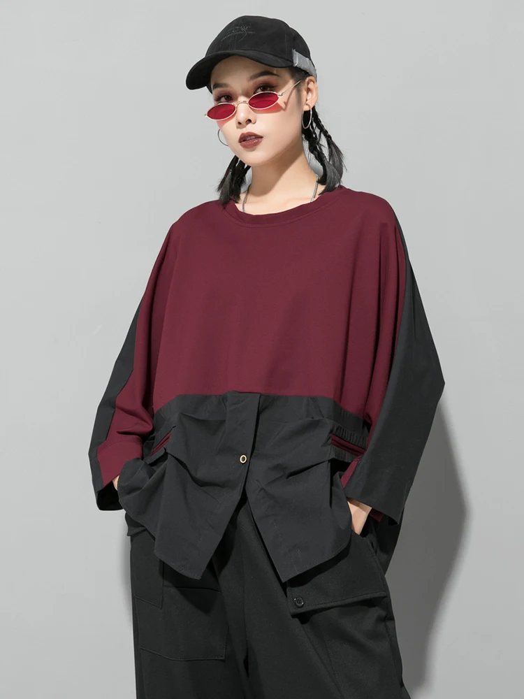 [EAM] Loose Fit Contrast Color Big Size Sweatshirt New Round Neck Long Sleeve Women Big Size Fashion Spring Autumn 2026 1D716