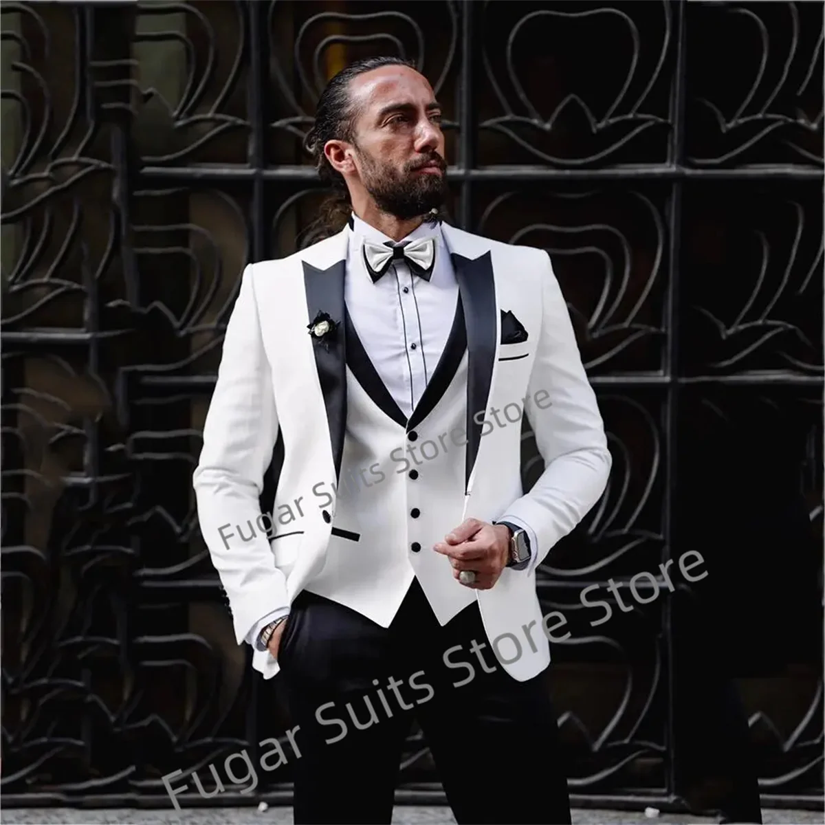 

Elegant White Wedding Suits For Men Slim Fit Black Peak Lapel Groom Formal Tuxedos 3 Pcs Business Male Blazer Costume Hommme