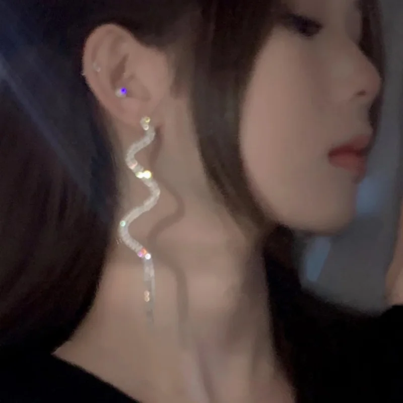 Gold Color Geometric S-shaped Earrings Rhinestone Snake-shaped Alloy Earrings Party Accessories