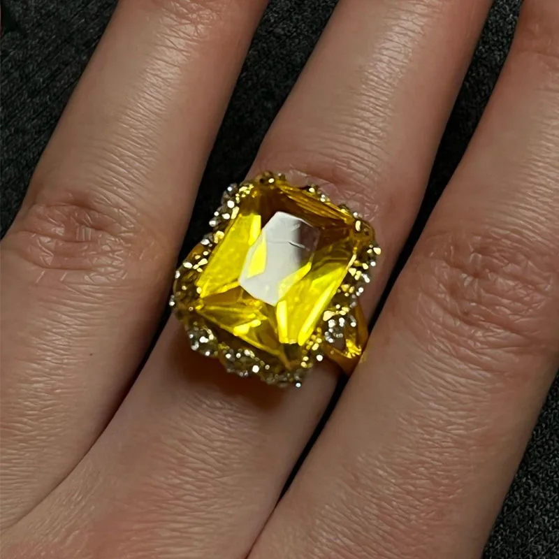 Trendy Square Crystal Zircon Engagement Ring For Women
