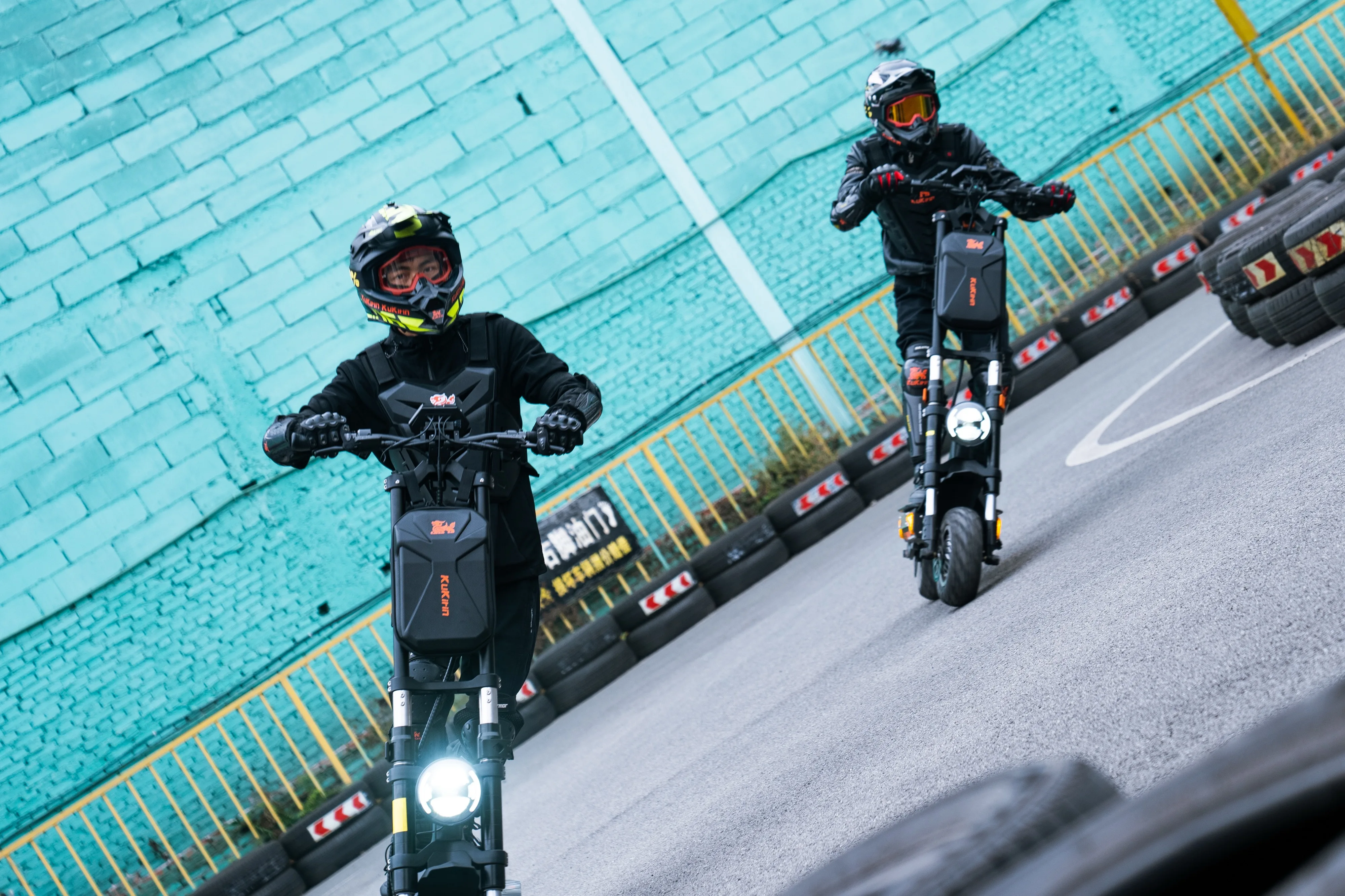 Kukirin G4 MAX Scooter elettrico 3200W Doppio motore 60V Batteria 35,2Ah Velocità 86 km/h Portata 95 km Pneumatico fuoristrada da 12 pollici - immagine 6
