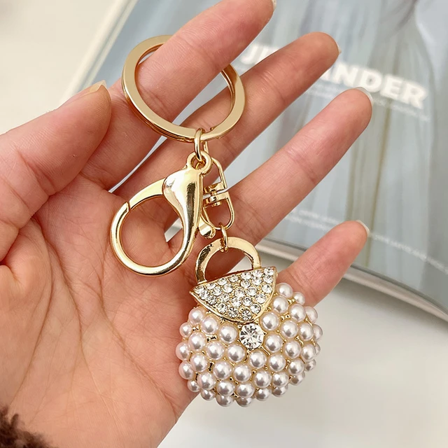 Llaveros creativos de perlas de imitación para mujer, llaveros de bolso con  colgante, llaveros de coche, llaveros bonitos a la moda, 2023 - AliExpress