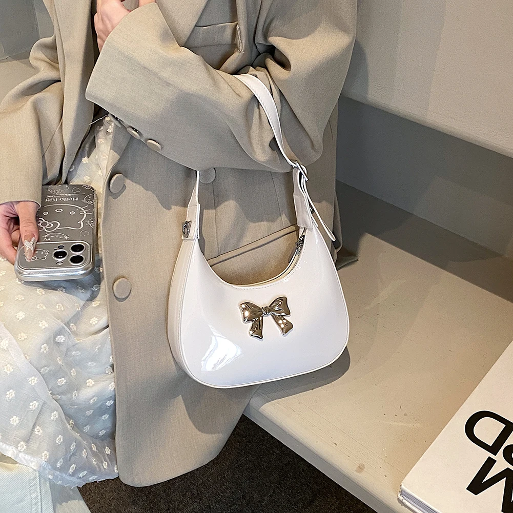 Amerikanische Luxus-Schulranzen Damen Vintage rote Qualität Halbmond Tasche Lack leder Mode Umhängetaschen Damen schicke Umhängetaschen – Detail 8