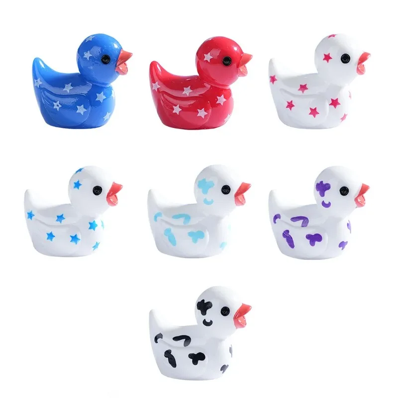 3pcs 3 Colors Independence Day Mini Resin Ducks Patriotic Tiny Small Little Duck for DIY Dollhouse Micro Garden Landscape Decor