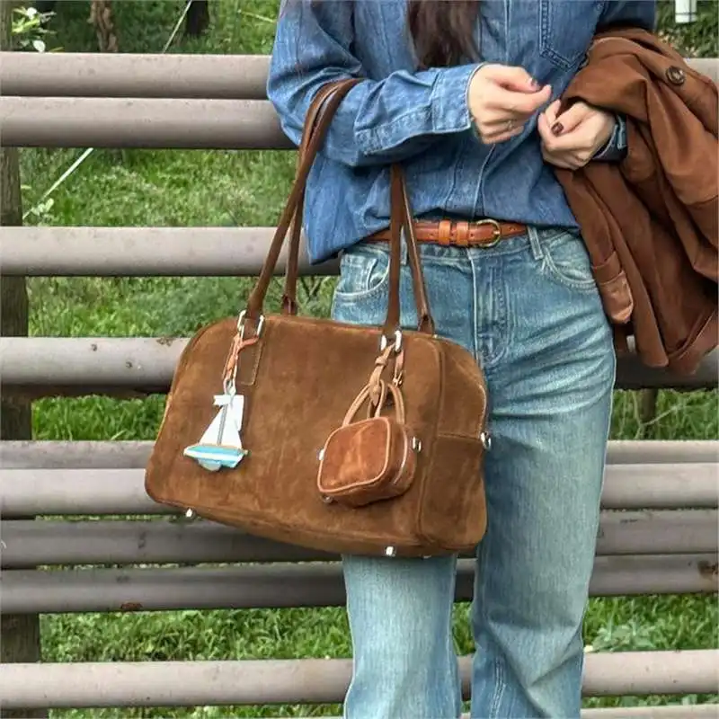 Women Suede Shoulder Bag Autumn and Winter Vintage Large Capacity Tote Bags Casual Shopper Commuter Bag Retro Handbags Purse